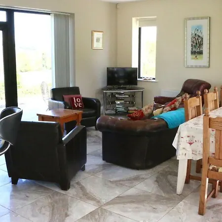 Emy Lakehouse - Near Castle Leslie, Glaslough 모니건