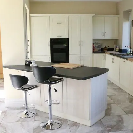 فندق مبيت وإفطار Emy Lakehouse - Near Castle Leslie, Glaslough