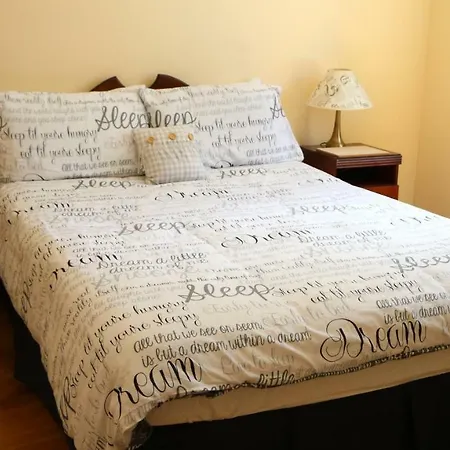 Emy Lakehouse - Near Castle Leslie, Glaslough Bed & Breakfast 4*