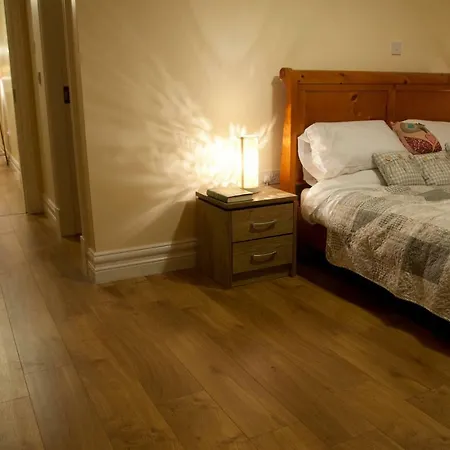 Emy Lakehouse - Near Castle Leslie, Glaslough 4* 모니건