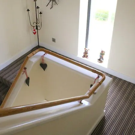 Emy Lakehouse - Near Castle Leslie, Glaslough モナハン