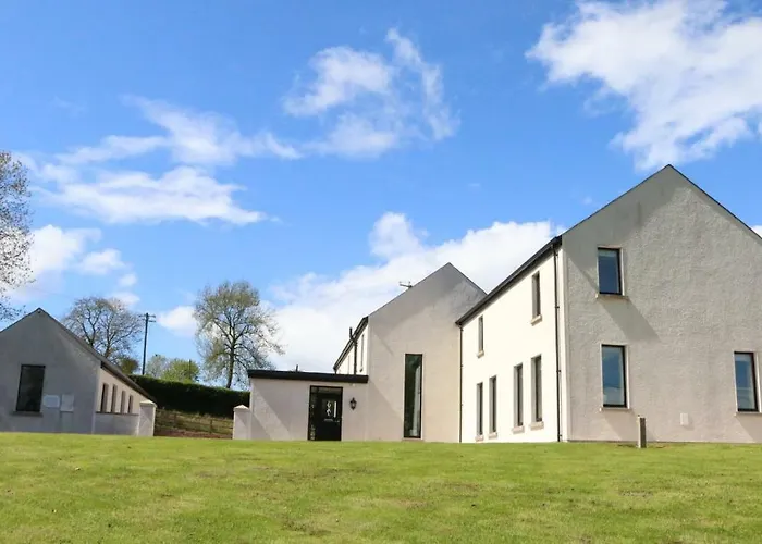 Emy Lakehouse - Near Castle Leslie, Glaslough