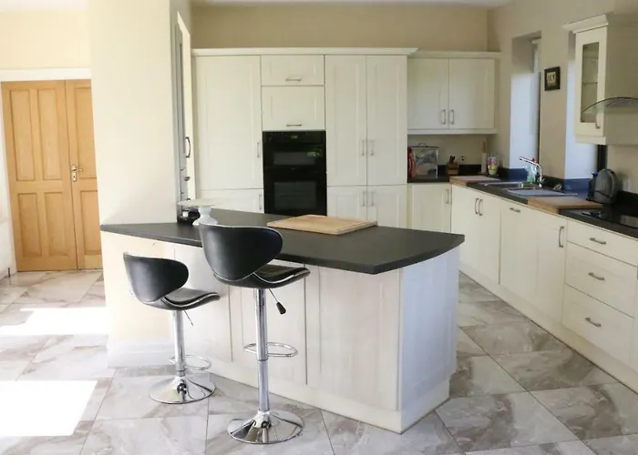 Bed & Breakfast Emy Lakehouse